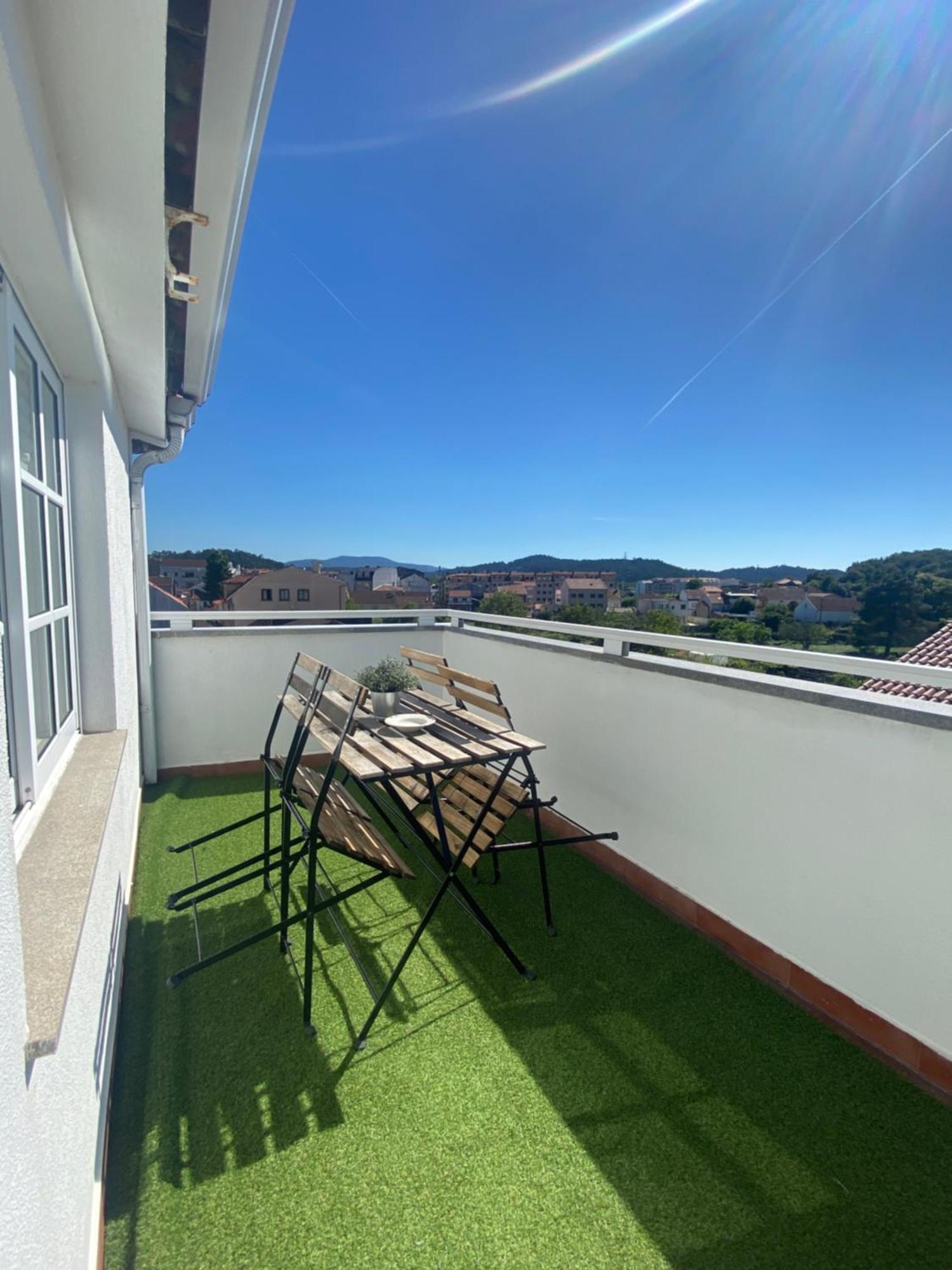 Avenida 37 Apartment Caldas De Reis Exterior photo